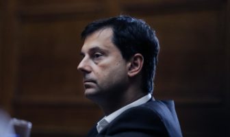Θεοχάρης: “Ψήφισα το ν/σ για ΔΕΗ γιατί αυτή η λύση είναι καλύτερη από μη λύση”