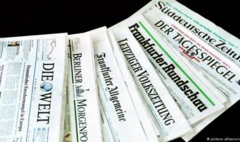 Γερμανικά ΜΜΕ: Ήρθε η ώρα η Ελλάδα να σταθεί στα πόδια της