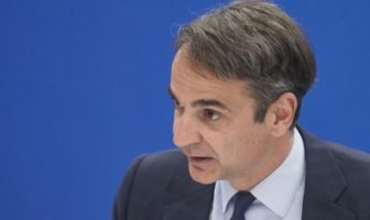 Μητσοτάκης στην κυβέρνηση: Μην εκμεταλλεύεστε πολιτικά την ελληνορωσική κρίση