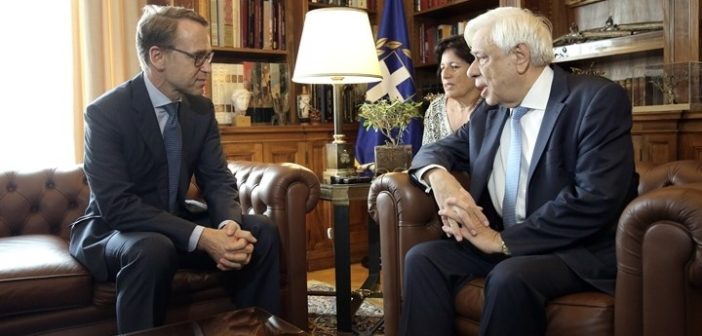 Παυλόπουλος σε Βάιτμαν: Οι εταίροι να στηρίξουν το κοινωνικό κράτος (video)