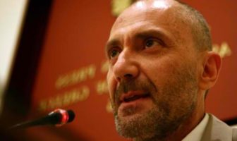 Γρηγόρης Βαλιανάτος: “Ο Ζακ Κωστόπουλος δεν μπήκε στο κοσμηματοπωλείο για να ληστέψει αλλά για να προστατευθεί”