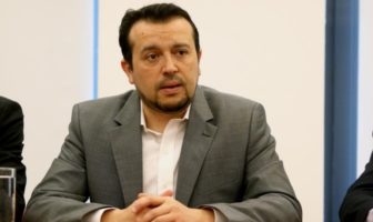 Παππάς: Το Δημόσιο εισπράττει για τις τηλεοπτικές άδειες