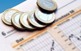 Les Echos: Οι αγορές περιμένουν τώρα τα ελληνικά ομόλογα