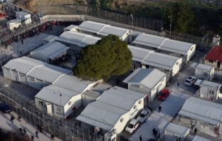 Συμβούλιο Ευρώπης: Υπερπληθυσμός και ακατάλληλες συνθήκες στα κέντρα φιλοξενίας μεταναστών στην Ελλάδα