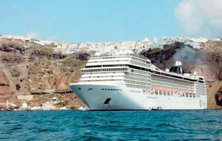 Ελληνικός τουρισμός: Ένα εκατ. θέσεις εργασίας το 2019