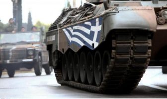Συναγερμός στο ΓΕΣ: Σοβαρό τροχαίο με λεωφορείο που μετέφερε στρατιώτες για την παρέλαση