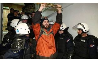 Στη Σερβία, στην τηλεόραση