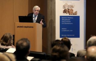 Παυλόπουλος: Η επανένωση των γλυπτών του Παρθενώνα είναι δίκαιη και επιβεβλημένη