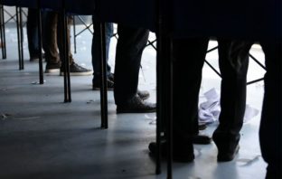 Η ώρα των προβλέψεων και των δημοσκόπων…