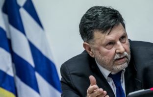Φάμελλος: “Μείζον ζήτημα ότι ο νέος υφυπουργός Περιβάλλοντος ήταν σύμβουλος της Lamda”