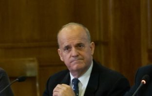 Συνεχίζεται η κόντρα για το “παρελθόν” του Κ. Λούλη- Τι απαντά ο ίδιος