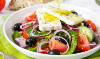 Η FAZ “αποθεώνει” την χωριάτικη σαλάτα