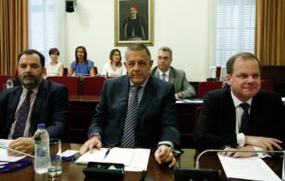 Βουλή: Άγρια κόντρα για Ταχιάο και μετρό – Φίλης: Είναι εδώ ως αποτυχών πολιτευτής
