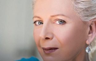 Ακρίτα: “Δεν αλλάζω όσα είπα για τον Σεφερλή κι ας μου ζητάει 100.000 ευρώ” (vid)