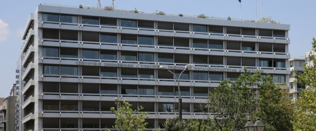 Υπ.Οικ: Η δόση 1,8 δις του Μαρτίου δεν συνδέεται με την β’΄αξιολόγηση- Θα διανεμηθεί σε ιδιώτες