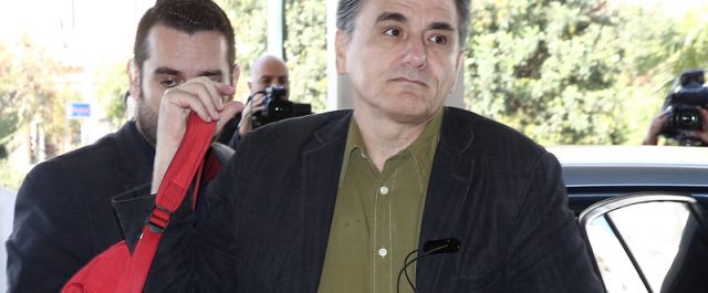 Υπ.Οικ: Δεν αναφέρονται συγκεκριμένες θέσεις στην επιστολή στους Θεσμούς