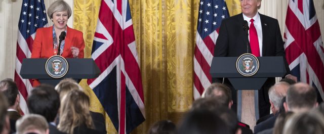 Τραμπ στη συνάντηση με Μέϊ: Υπέροχο το Brexit