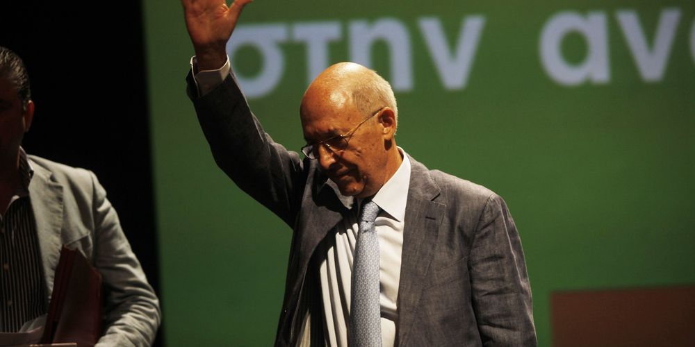 Για ποιον λέει ο Σημίτης ότι “έλεγε σαχλαμάρες”…