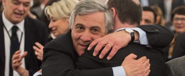 Αναγκάστηκε, τελικά, να ανασκευάσει ο Ταγιάνι τα περί “Μακεδονίας” μετά από θύελλα αντιδράσεων