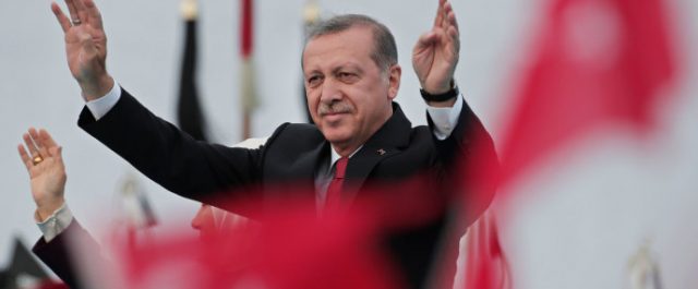 Spiegel: Κόλαφος για τον Ερντογάν η απόφαση για τους 8 Τούρκους αξιωματικούς