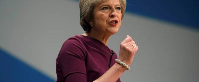 “Φρένο” στο “σκληρό Brexit” της Μέϊ από το Ανώτατο Δικαστήριο της Βρετανίας