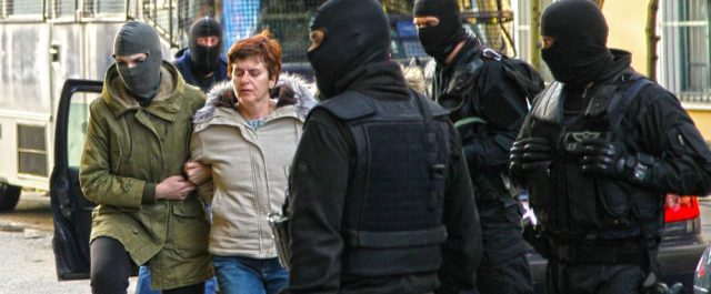 Για νέα τρομοκρατική οργάνωση κατηγορείται η Πόλα Ρούπα [βίντεο]