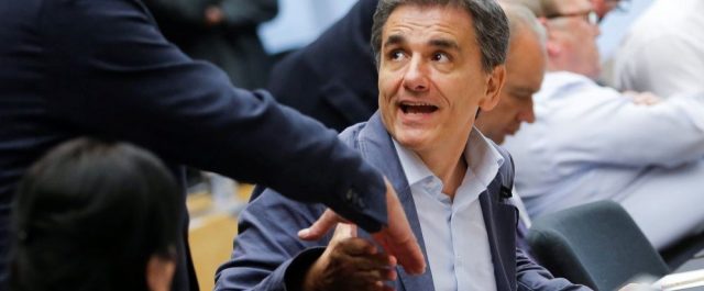 Λύση- πακέτο για “κόφτη” και πλεονάσματα θα προτείνει ο Τσακαλώτος στους Θεσμούς