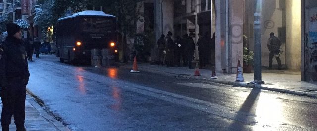 Απάντηση στη σύλληψη Ρούπα βλέπουν οι αρχές πίσω από την επίθεση στο ΠΑΣΟΚ