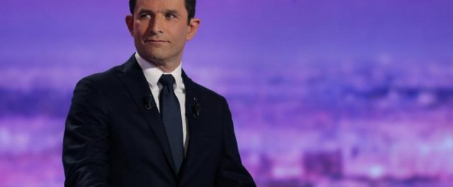 Ο Αμόν υποψήφιος του Σοσιαλιστικού Κόμματος για την προεδρία