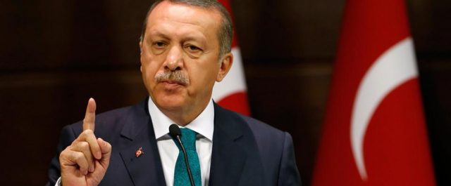 Ερντογάν: Η ελληνική κυβέρνηση είχε υποσχεθεί ότι θα εκδοθούν οι αξιωματικοί