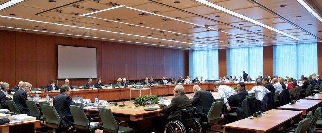 “Ντρίμπλα” δανειστών: Ψηφισμένα μέτρα με ρήτρα ακύρωσης