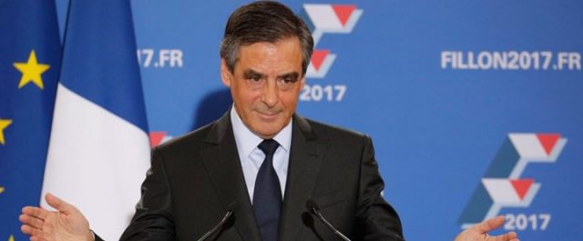 Εκτός ευρωπαϊκής γραμμής στο προσφυγικό ο Φιγιόν- Ζητά ποσοστώσεις για τη Γαλλία