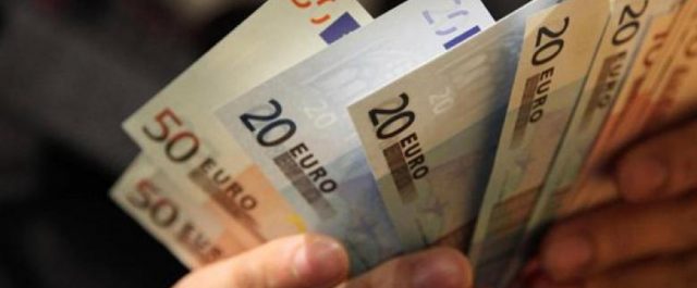 Υπ. Εργασίας: Τρεις τρόποι για την αίτηση για το Κοινωνικό Εισόδημα Αλληλεγγύης