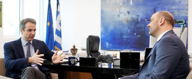 Σεραφείμ Π. Κοτρώτσος: Φωτήλες και Σκυλακάκηδες