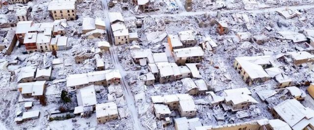 Εγκέλαδος και χιονιάς “σαρώνουν” την Κ. Ιταλία
