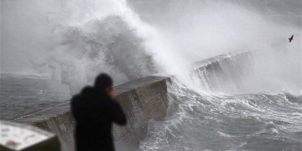 Ακραία καιρικά φαινόμενα σφυροκοπούν την Ευρώπη – Χάθηκαν 85.000 άνθρωποι και 300 δισ. ευρώ