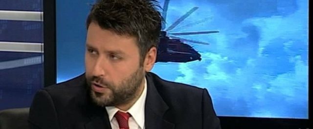 Καλλιάνος για Τσίπρα: «Υπερασπίστηκε τα συμφέροντα ξένων χωρών» – Εντονη αντίδραση ΣΥΡΙΖΑ-ΠΣ