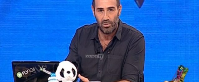 Ο συγκινητικός αποχαιρετισμός του Ράδιο Αρβύλα στην Μαρία Χούκλη: “Μια παρουσία με μπόλικη αξιοπρέπεια”