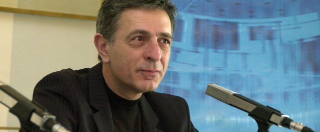 Κούλογλου: Η Ευρωζώνη πάει προς διάλυση, πρέπει να είμαστε έτοιμοι