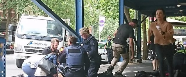 Καρέ καρέ η δολοφονική πράξη του ‘Ελληνα οδηγού στη Μελβούρνη[νέο video]