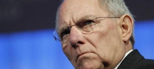 Ο Σόϊμπλε απαντά στην απειλή του Τραμπ για δασμούς στα γερμανικά αυτοκίνητα