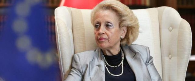 Η Θάνου ανέβαλε την ολομέλεια του Α.Π για τα όρια ηλικίας των δικαστών
