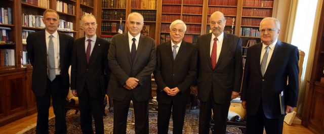 ΠτΔ με την Ένωση Τραπεζών: Ελπίζω ότι η ΕΚΤ θα στηρίζει τις ελληνικές τράπεζες