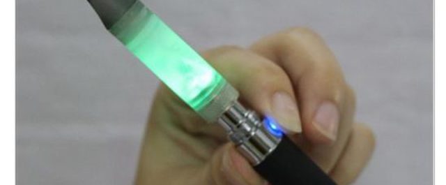 Οι έφηβοι που χρησιμοποιούν ηλεκτρονικό τσιγάρο, είναι πιθανότερο να το «γυρίσουν» σε κανονικό τσιγάρο