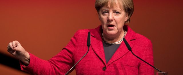 Μέρκελ: Η Ευρωζώνη πρέπει να παραμείνει ενωμένη