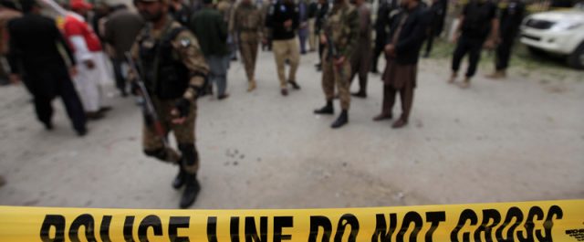 Πακιστάν: Επίθεση του ΙΚ σε τέμενος με τουλάχιστον 72 νεκρούς