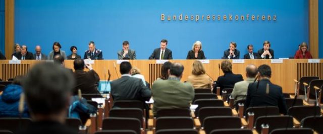 Γερμανικό ΥΠΟΙΚ: Να επιστρέψουν οι Θεσμοί στην Αθήνα, υπάρχει χρόνος για λύση μέχρι τις 20 Φεβρουαρίου