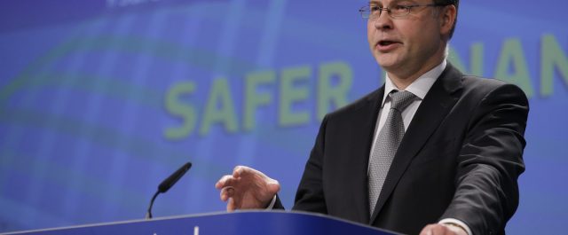 Ντομπρόφσκις: Το ελληνικό ζήτημα μπορεί να επιλυθεί μέχρι το επόμενο Eurogroup