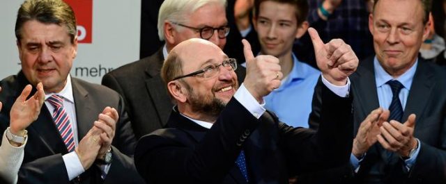 Δημοσκοπικό θρίλερ η μάχη Σουλτς- Μέρκελ με “άρωμα” Ελλάδας και στροφής στην Ευρώπη