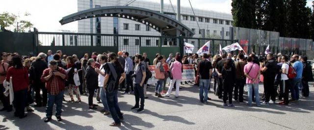 ΟΛΜΕ: Συγκέντρωση στο Υπουργείο Παιδείας